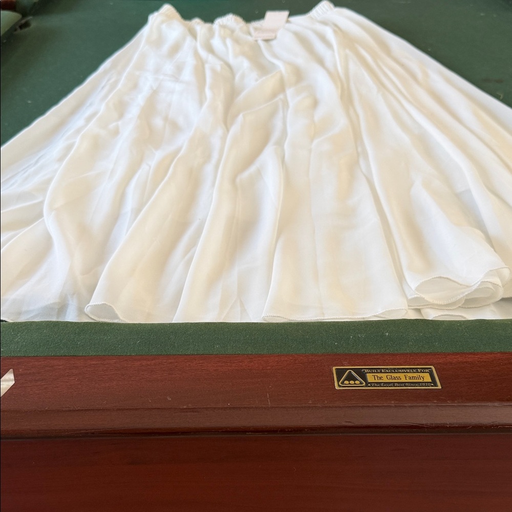 Chic White A-Line Women's Skirt.  CAJA. #‎ 1
